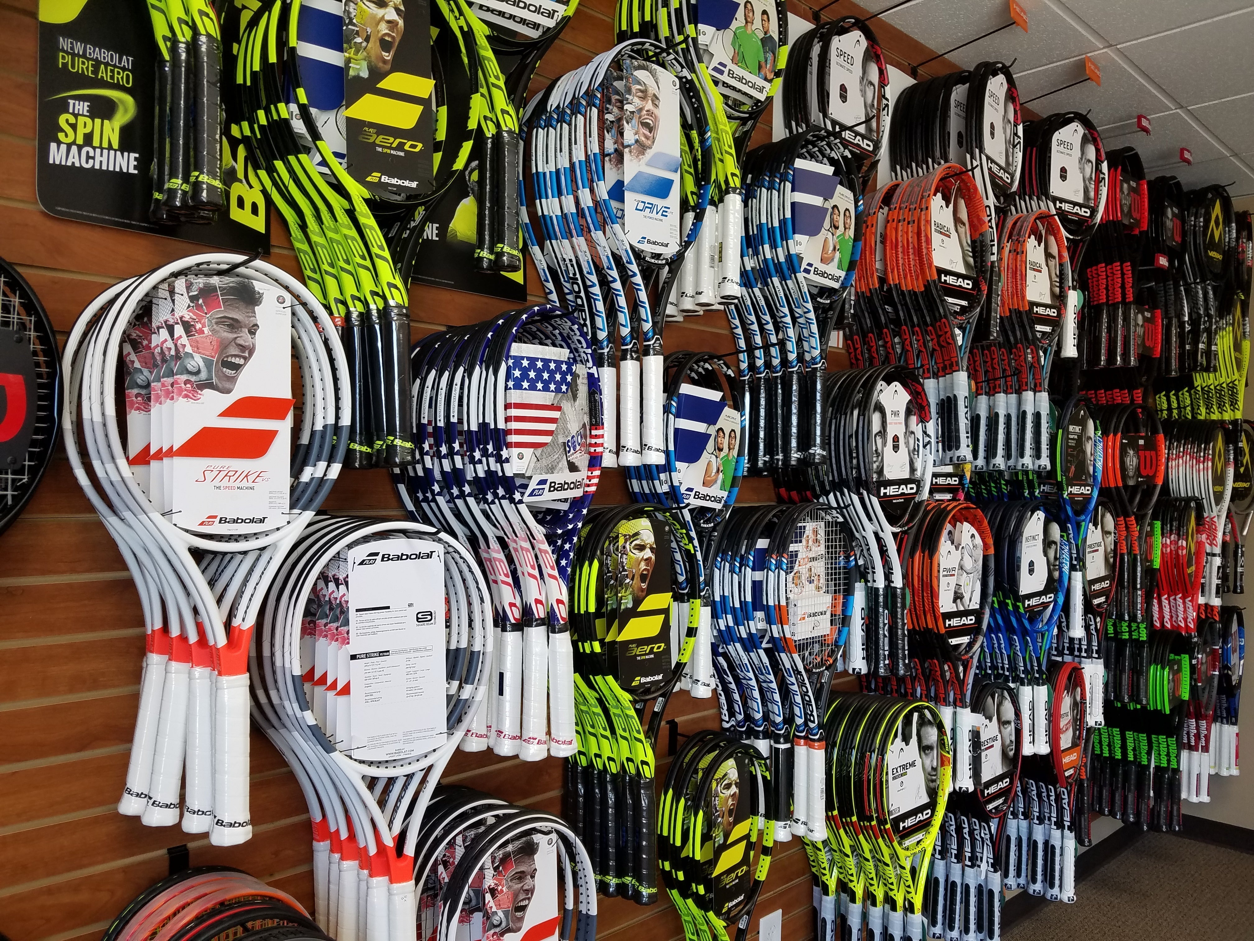 Tennis Racquet Reviews: Great Tools to Assist in Finding the Perfect Racquet For YOU