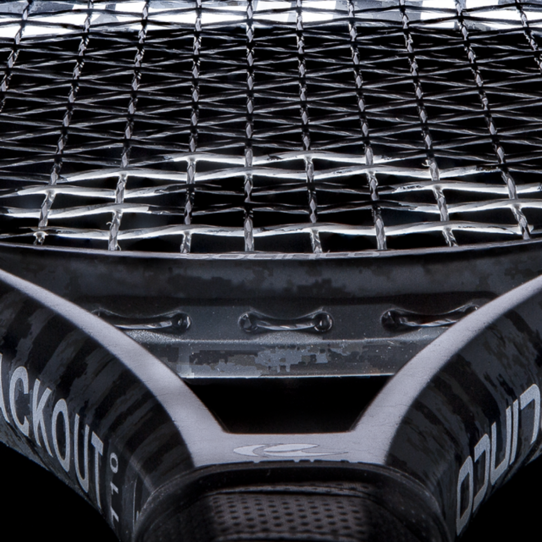 19206_Solinco_Blackout_110_v2_Tennis_Racquet