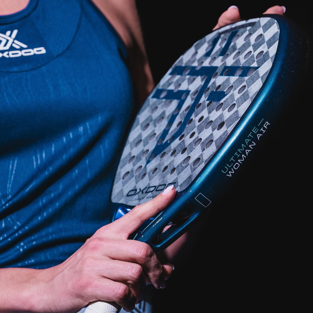 8271507_Oxdog_Ultimate_Woman_AIR_Padel_Racket