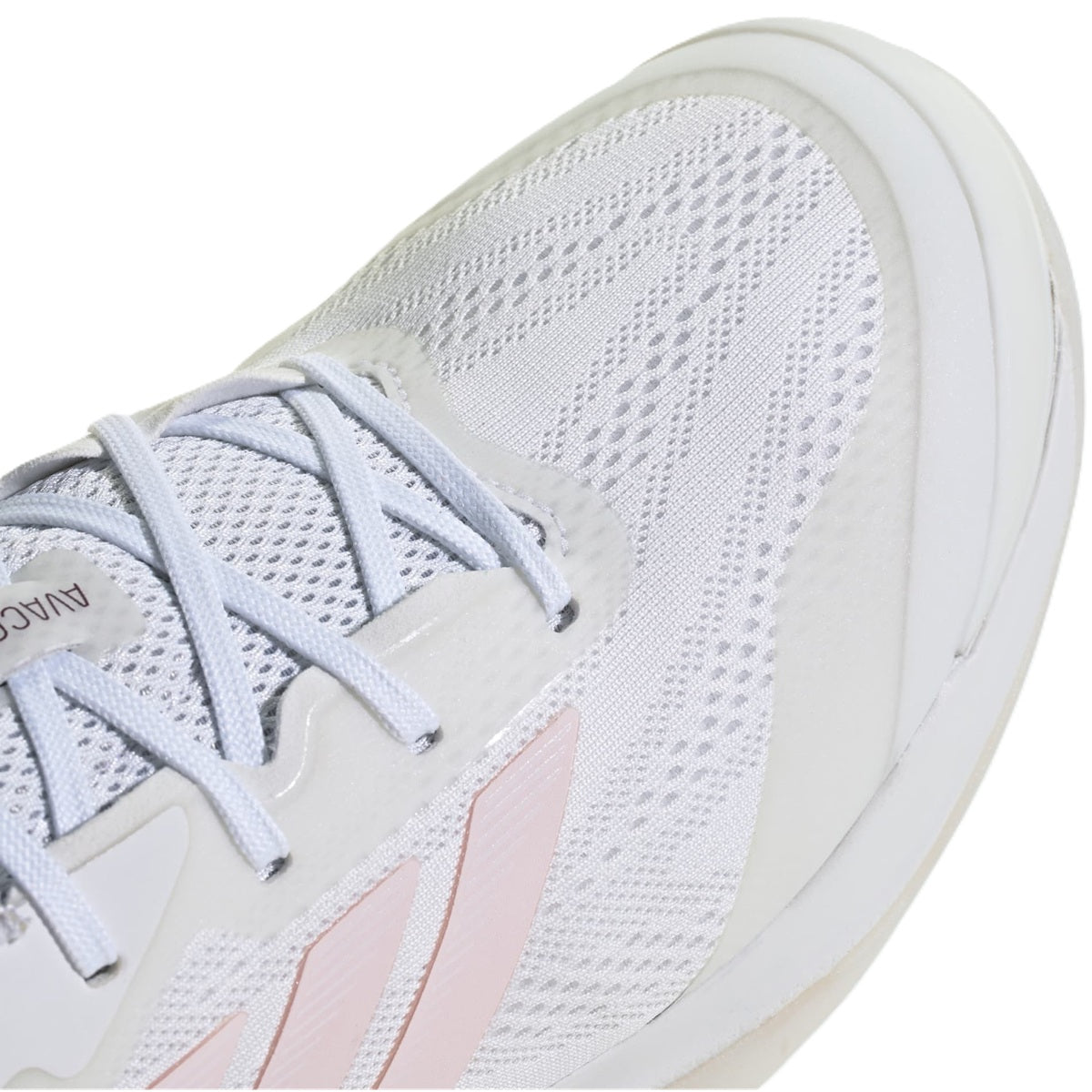 Adidas Women's Avacourt 3 Tennis Shoes (Cloud White/Distilled Pink/Maroon)