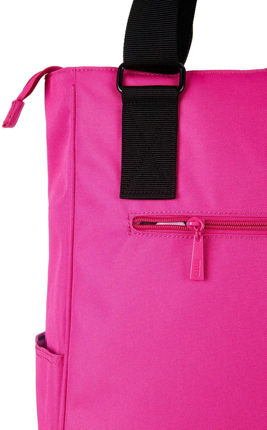 TT03-23.2 Maggie Mather Original Tennis Tote (Bougainvillea)