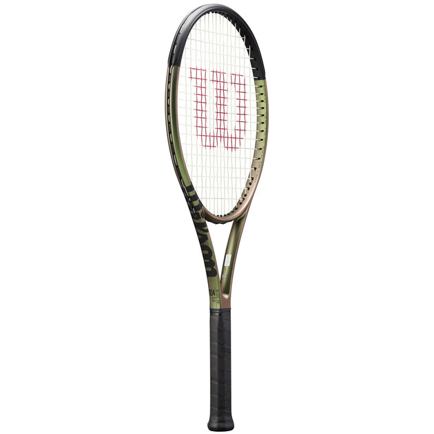 WR079111U Wilson Blade 104 v8 Tennis Racquet
