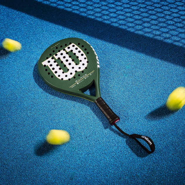 WR203611U_Wilson_Blade_V4_Padel_Racket
