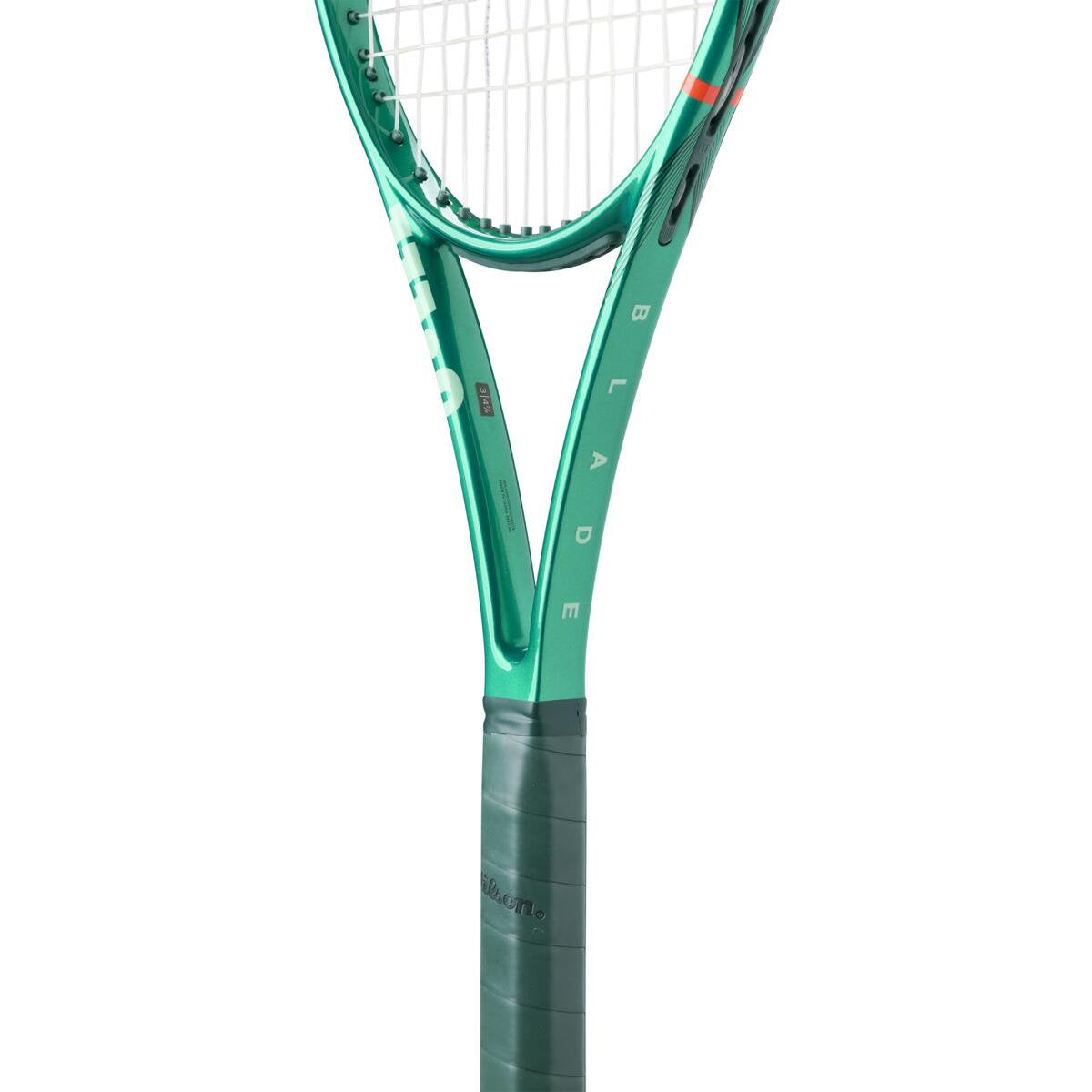 Wilson Blade 98 v10 16x19 Tennis Racquet