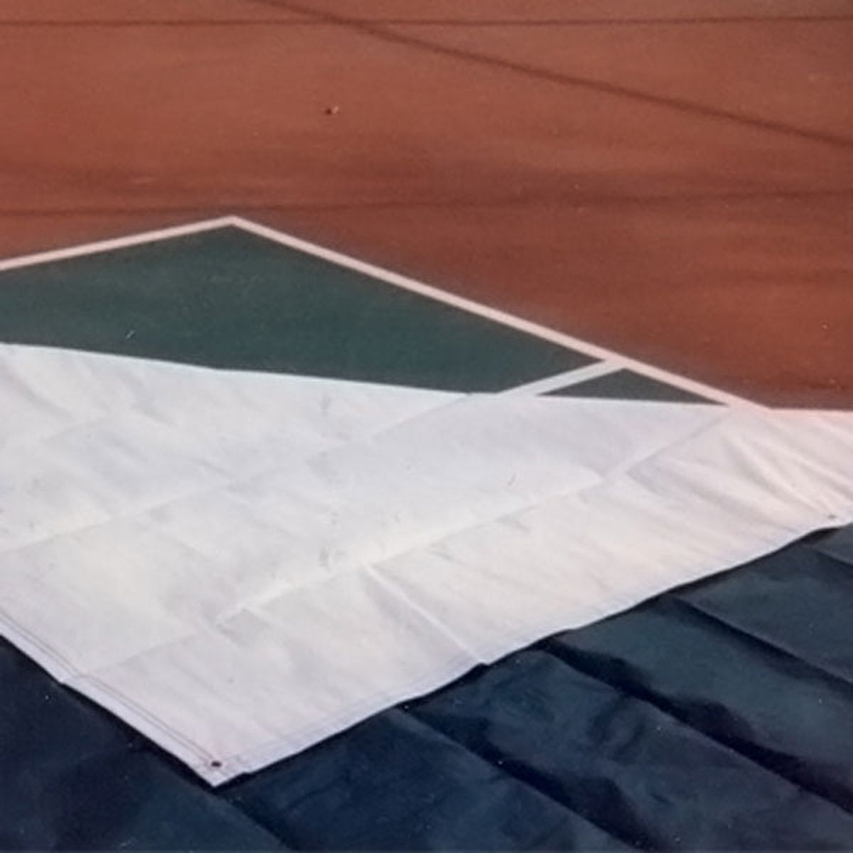 Putterman 60ft x 60ft Vinyl Tennis Court Cover 10